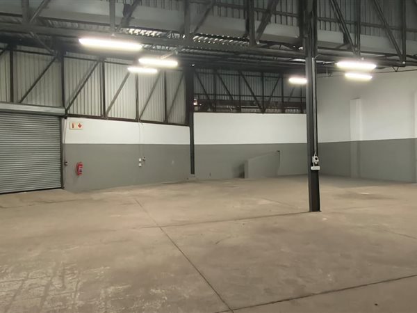 419  m² Industrial space