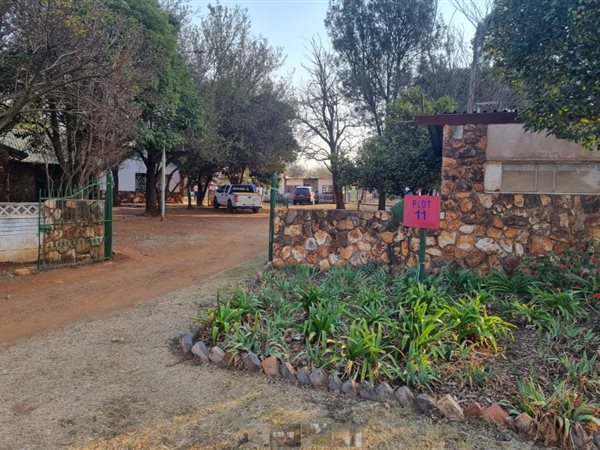 6 Bed House in Bapsfontein