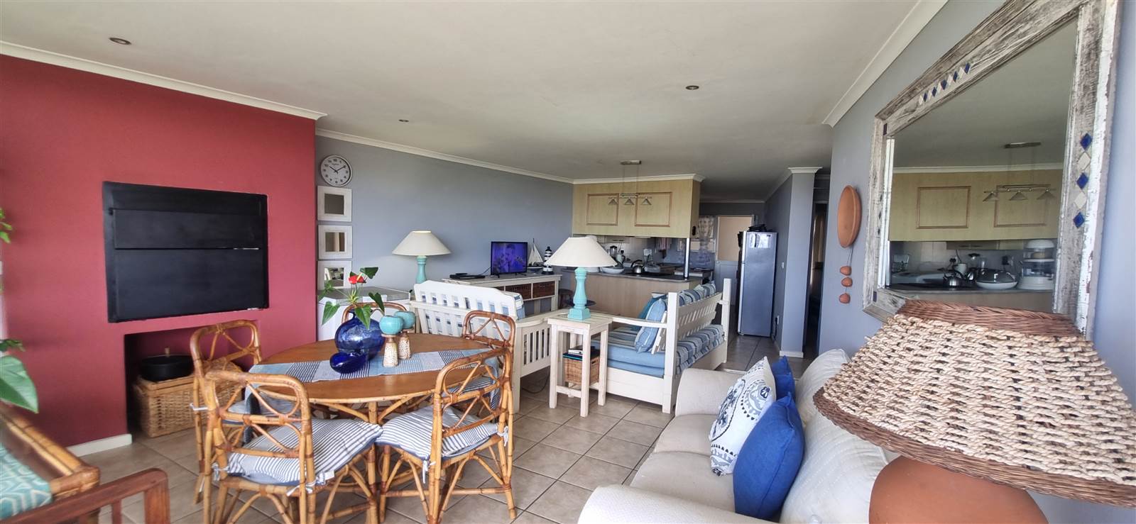 2 Bed Apartment in Jeffreys Bay photo number 27