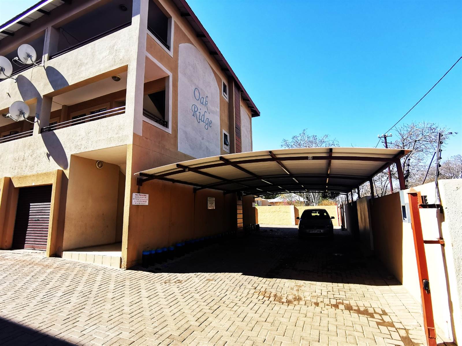 2 Bed Apartment in Polokwane Central photo number 11