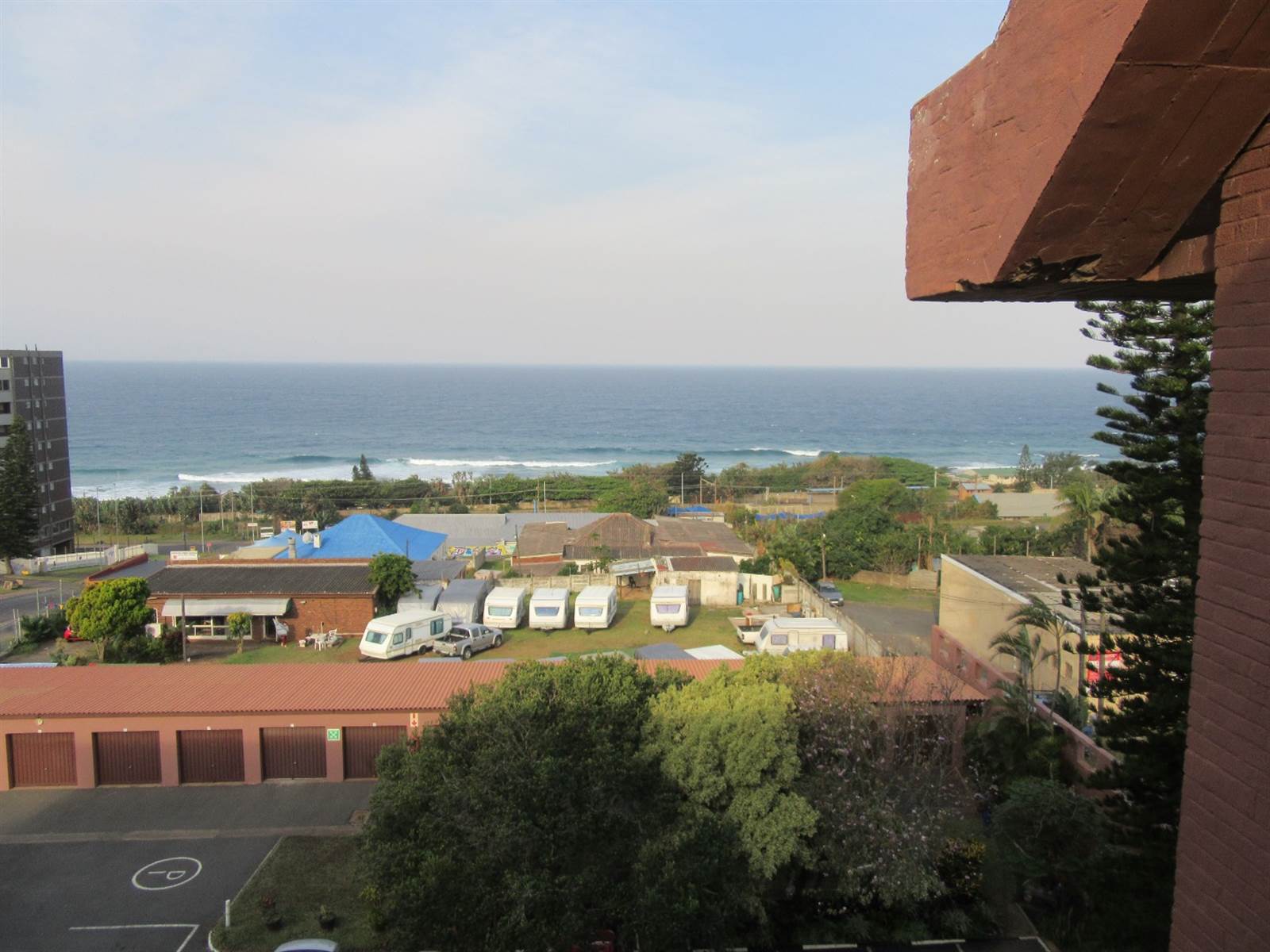 1 Bed Apartment in Scottburgh Central photo number 2