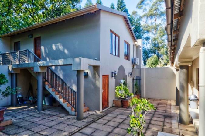 5 Bed House in Kloof photo number 24