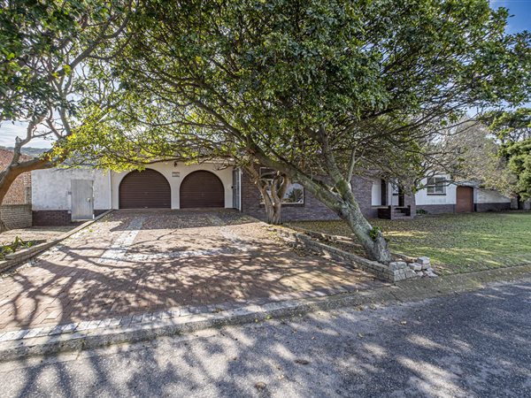 3 Bedroom House 3 Bedroom House