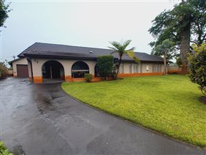 4 Bed House in Meadows