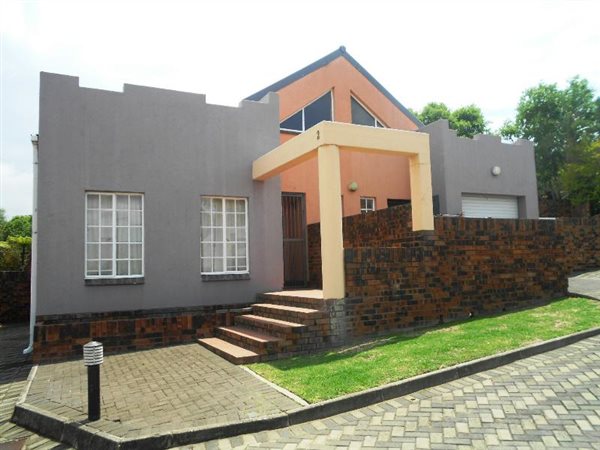3 Bed Townhouse in Aviary Hill