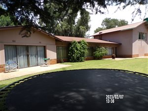 2.1 ha Farm in Ebner On Vaal