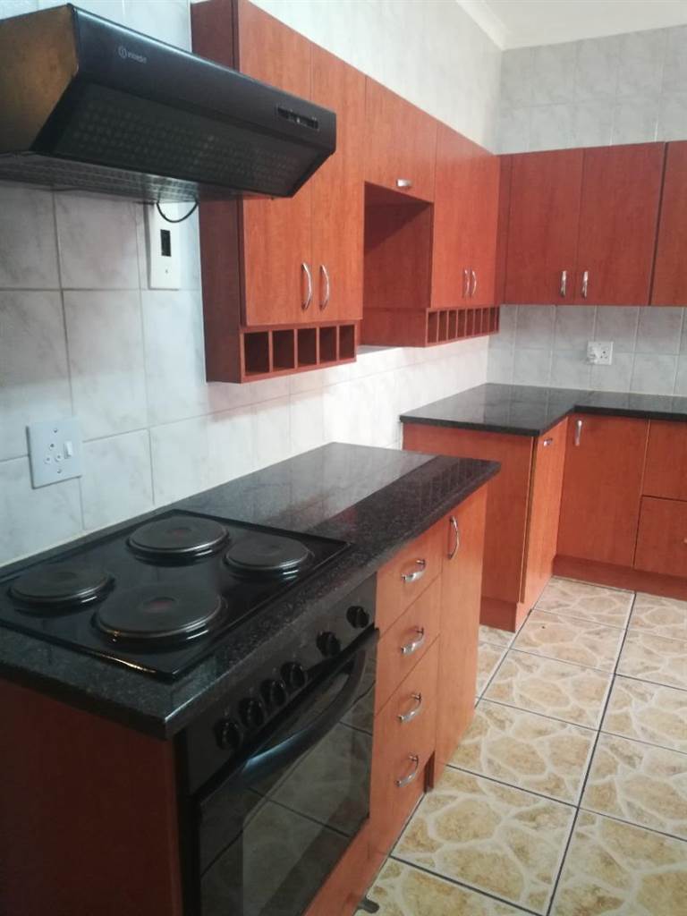 3 Bed House in Cresta photo number 5
