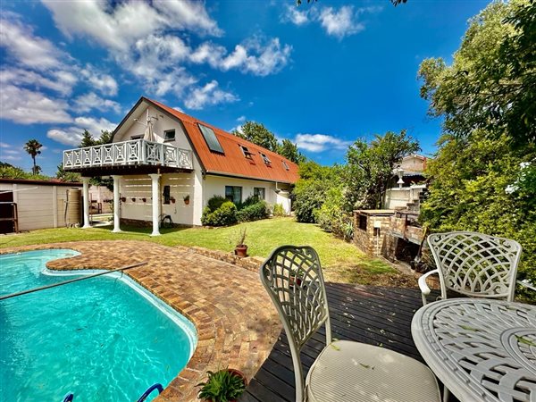 6 Bed House in Morgenster