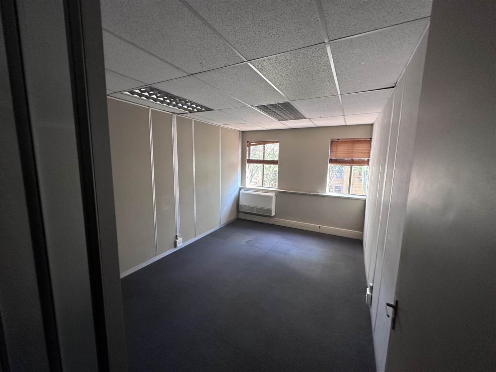 8000  m² Office Space in Faerie Glen photo number 9