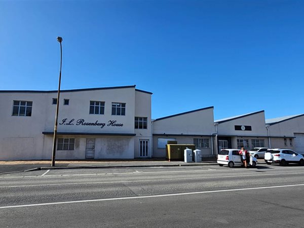 2 000  m² Industrial space