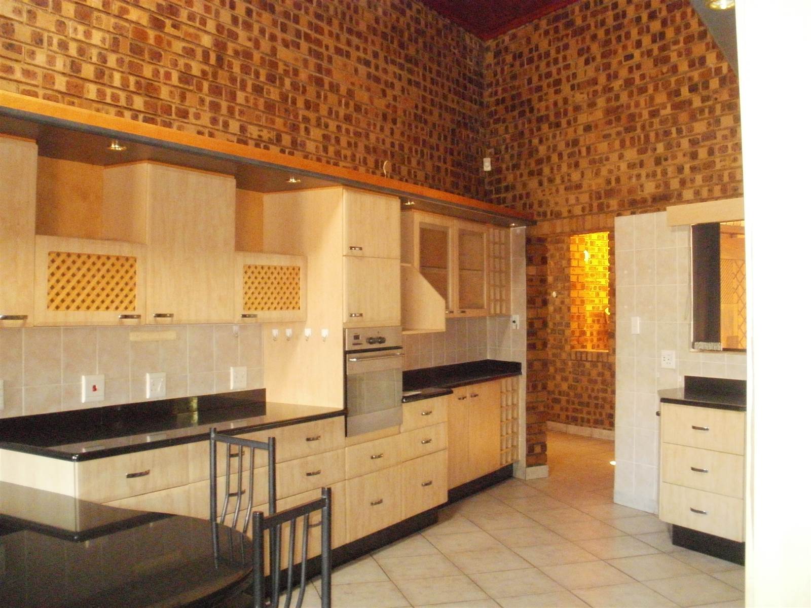 4 Bed House in Bronkhorstspruit photo number 7