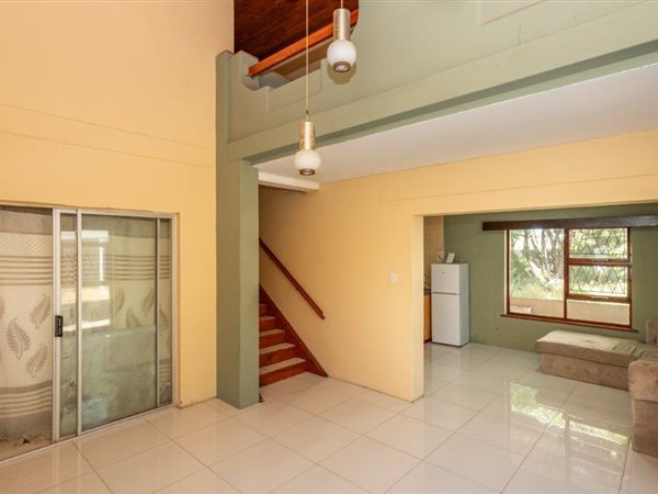 6 Bed House in Bluewater Bay