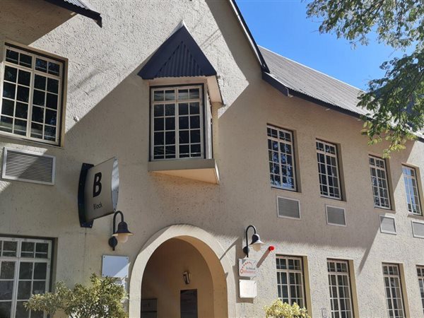 396  m² Commercial space in Rivonia
