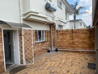 2 Bed Townhouse in Westdene photo number 24