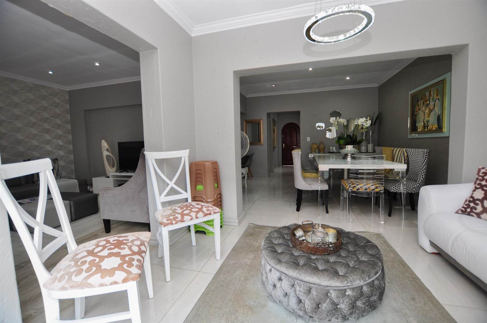 3 Bed Townhouse in Lonehill photo number 13