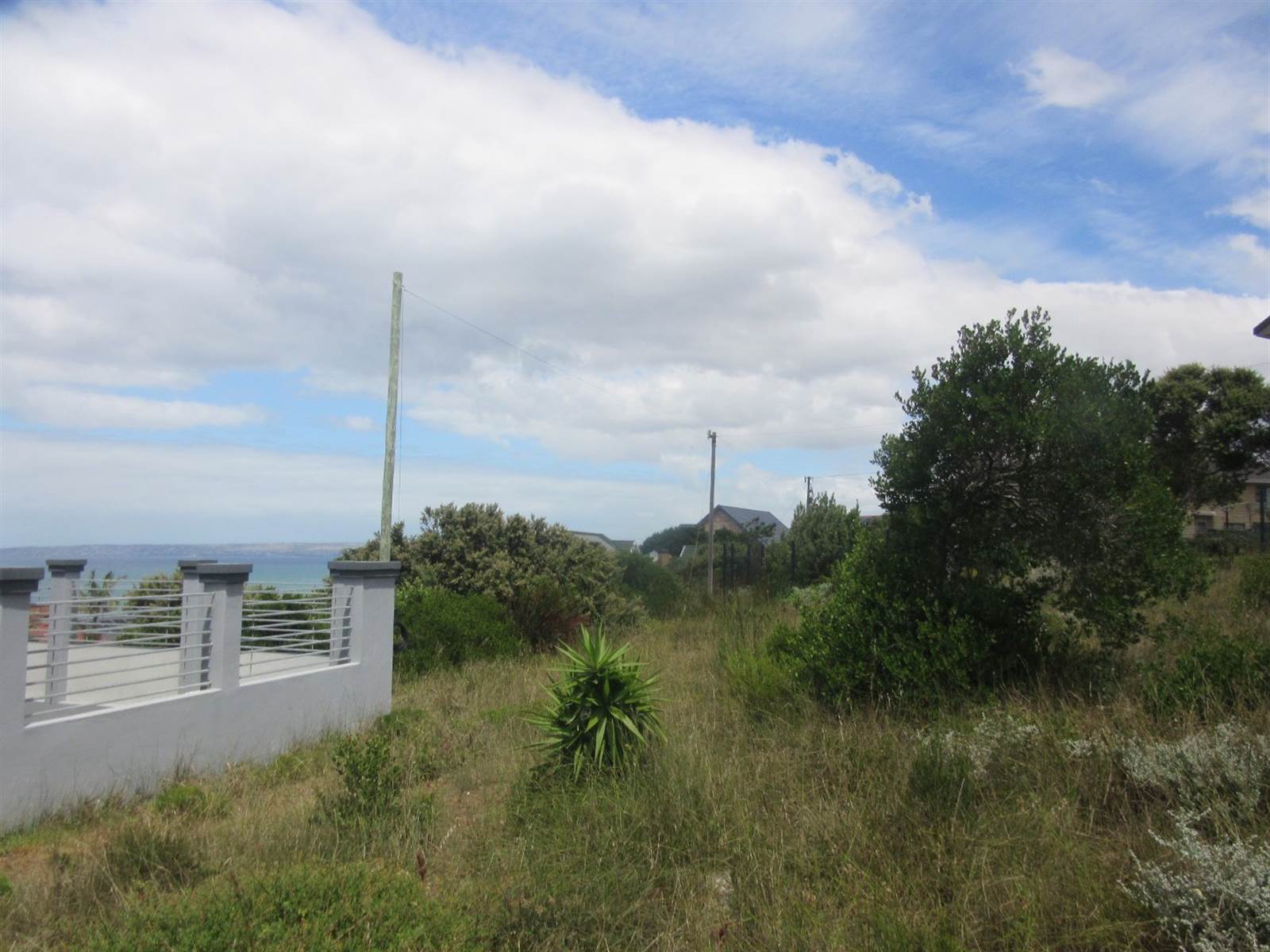 750 m² Land available in Reebok photo number 6