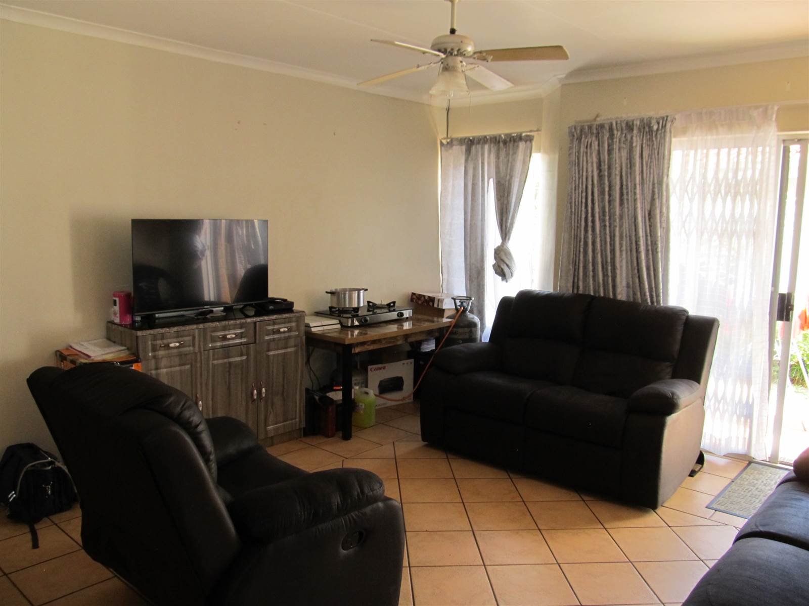 2 Bed Apartment in Bronkhorstspruit photo number 10