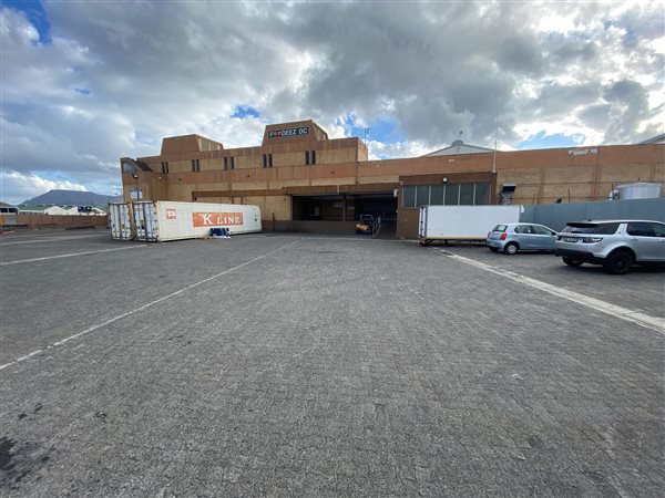 6 220  m² Industrial space