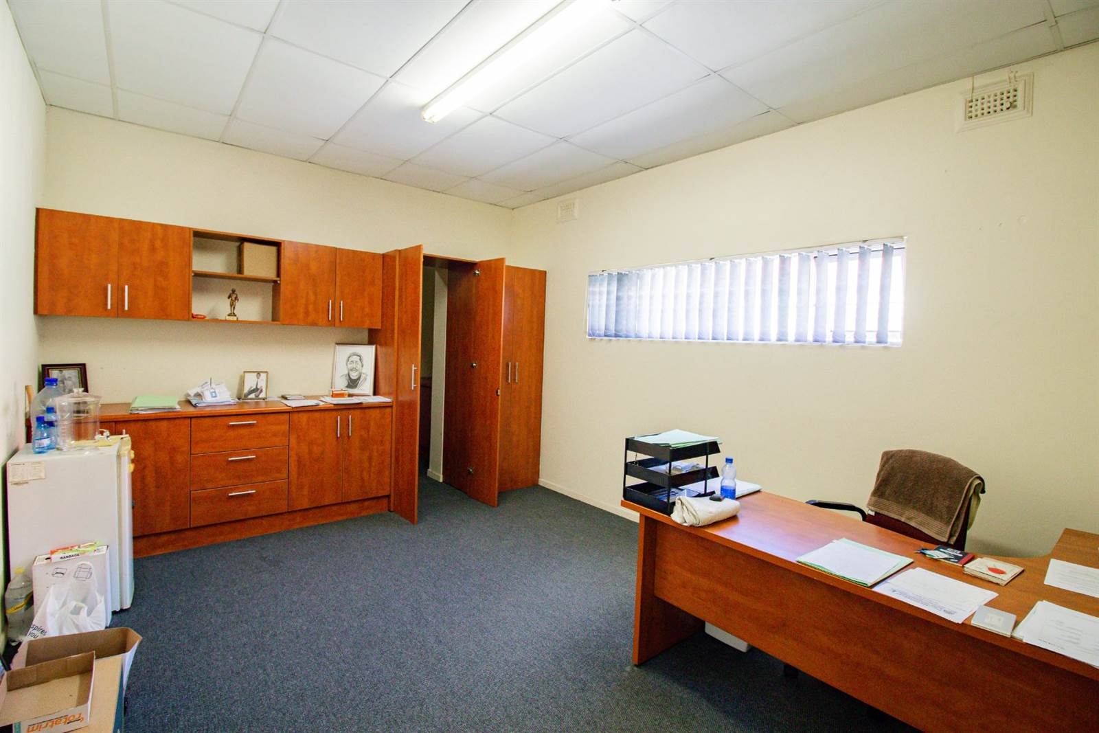 300  m² Commercial space in Southernwood photo number 17