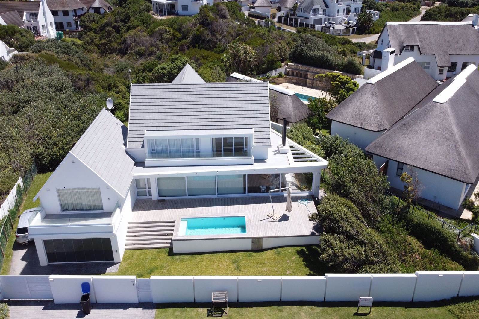 5 Bed House in St Francis Bay photo number 3