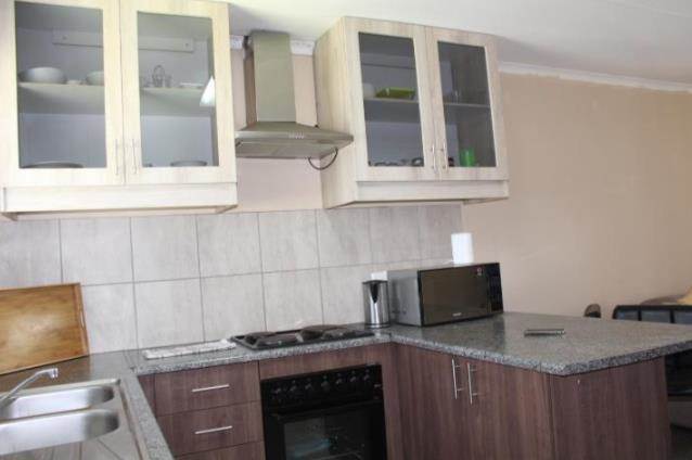 2 Bed Townhouse in Kempton Park Central photo number 14