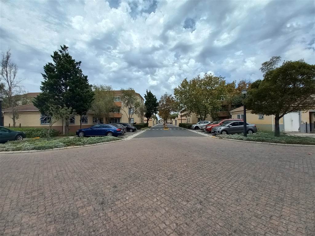 2 Bed Apartment for sale in Pinelands T4579509 Private Property