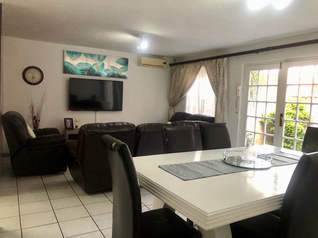 3 Bed Townhouse in Scottsville photo number 6