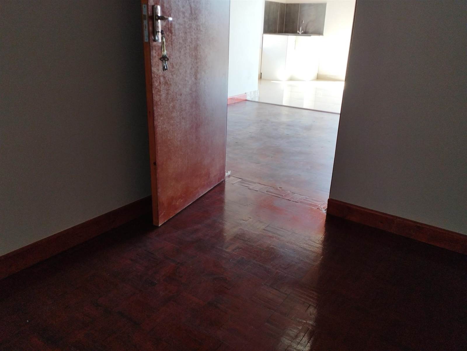 3 Bed Apartment in Parow photo number 5