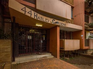 2 Bed Apartment in Yeoville