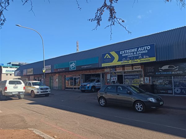 1084  m² Office Space in Kathu