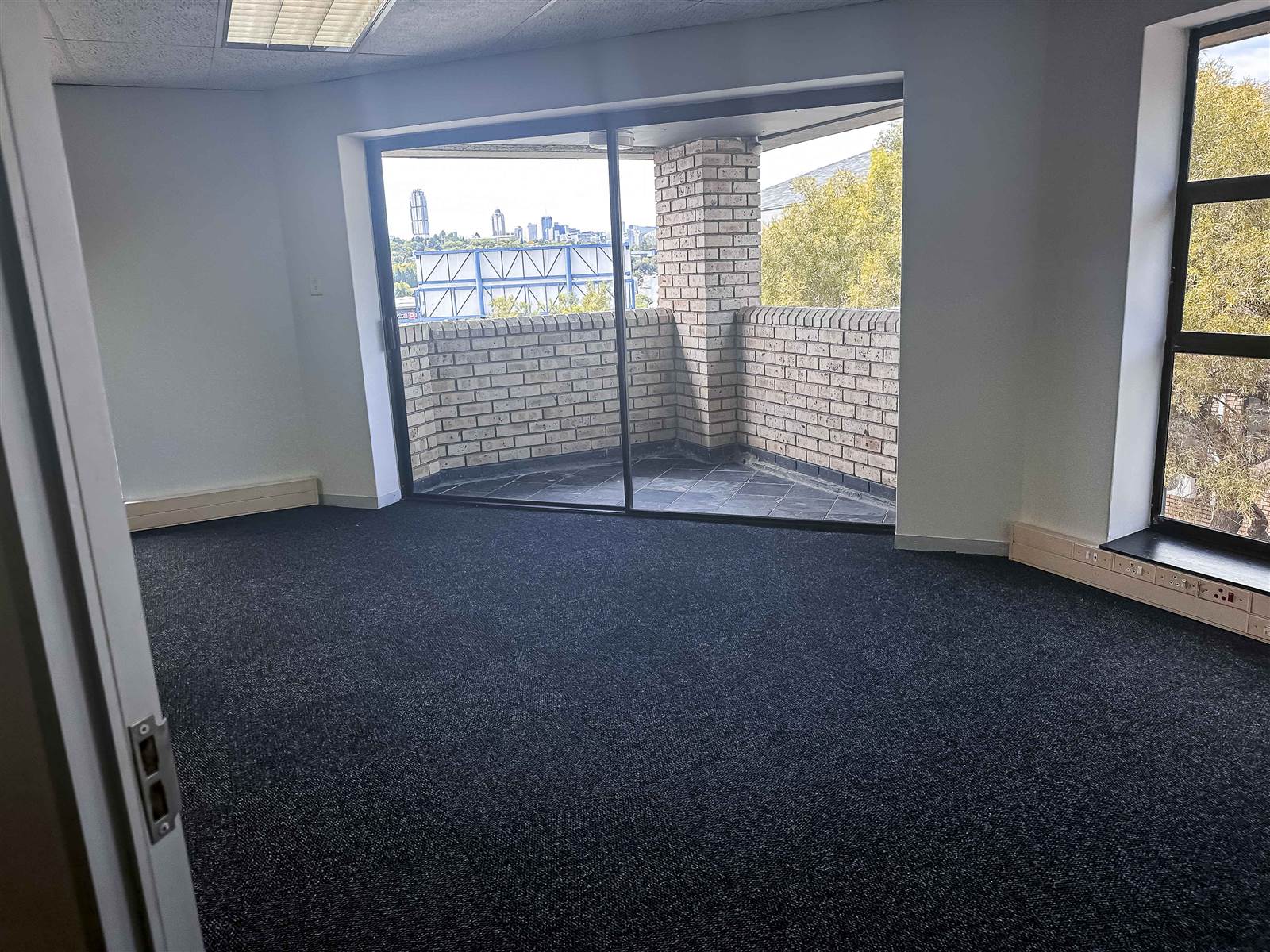 292  m² Commercial space in Hurlingham photo number 22