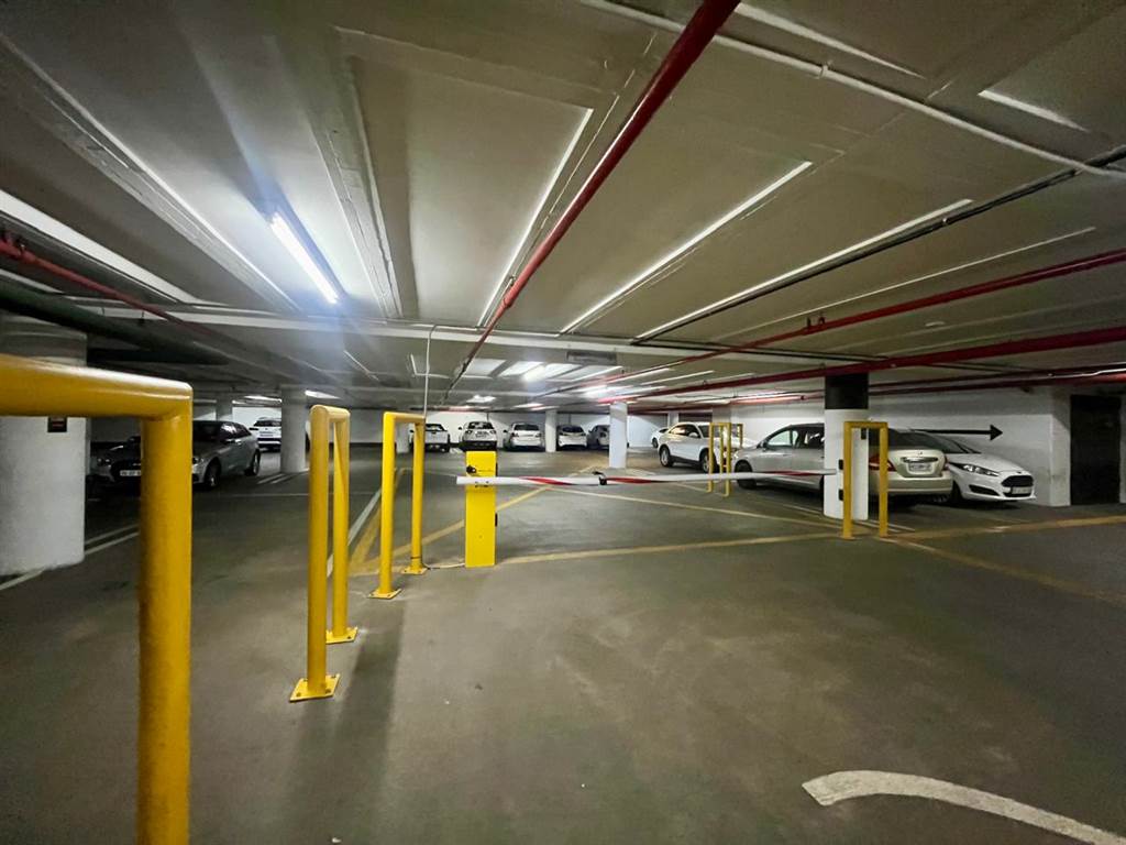 16083  m² Commercial space in Rosebank photo number 6