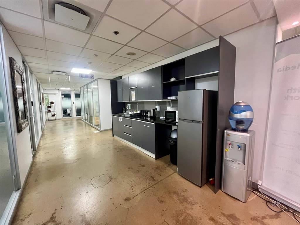 16083  m² Commercial space in Rosebank photo number 12