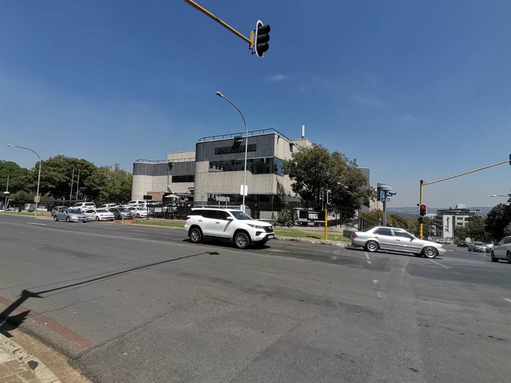 16083  m² Commercial space in Rosebank photo number 1