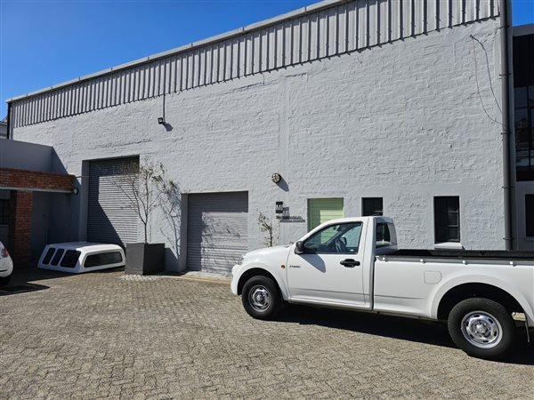 227  m² Industrial space in Maitland