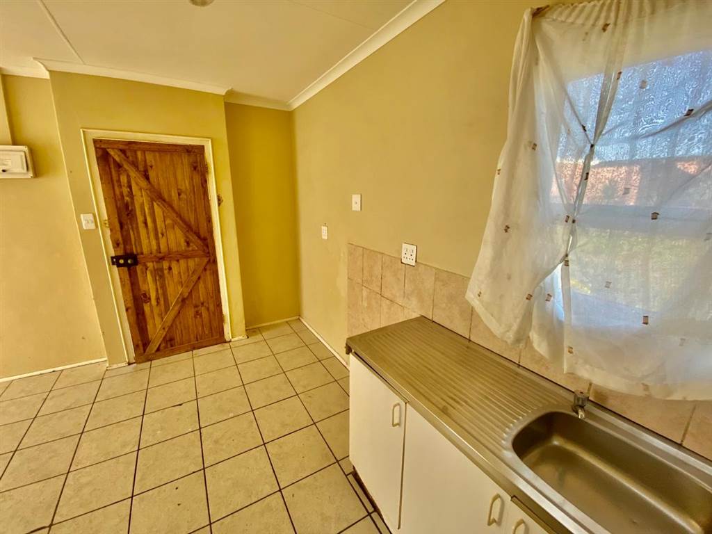 1 Bed House in Algoa Park photo number 5