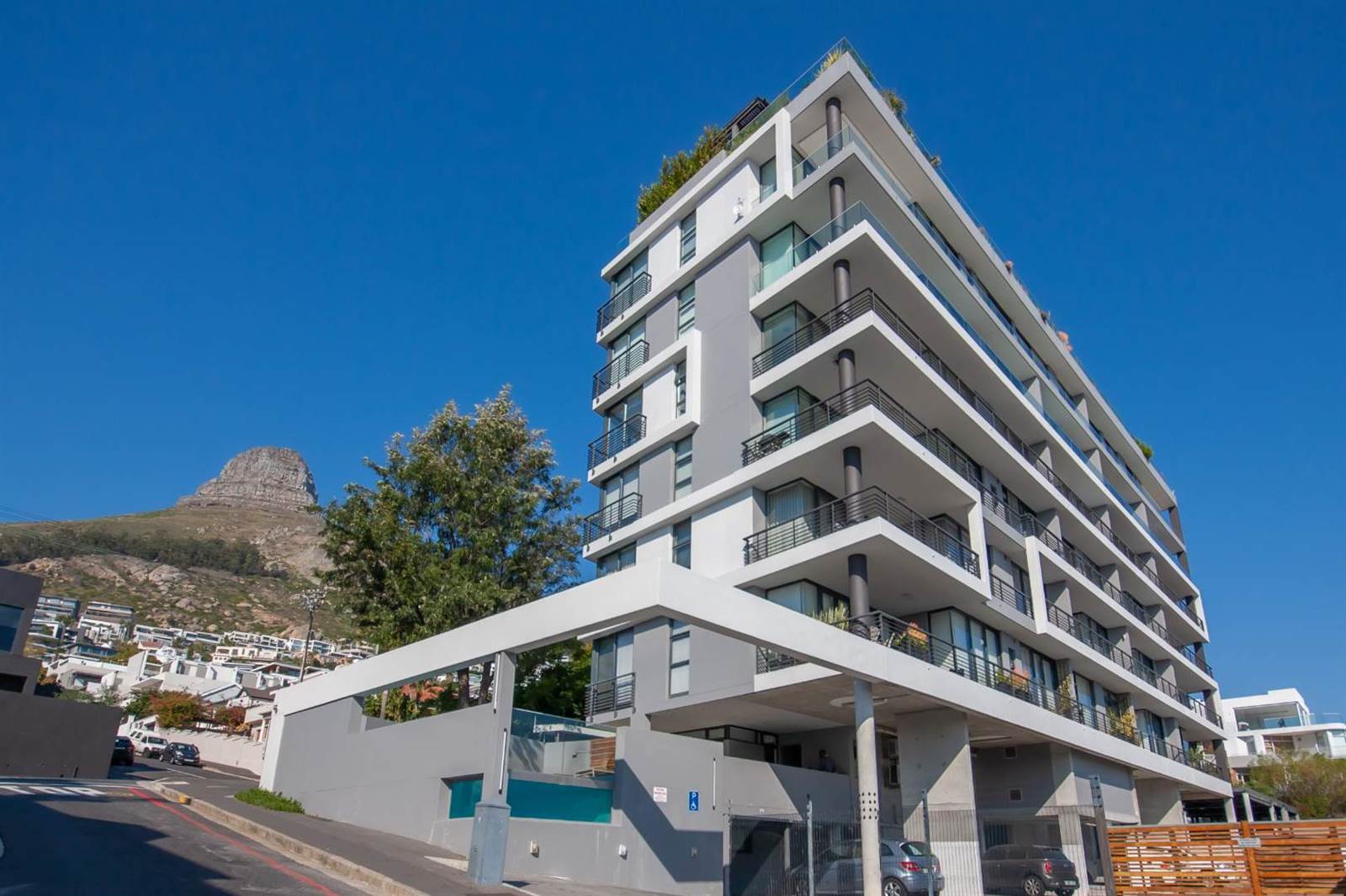 2 Bed Apartment in Sea Point photo number 21