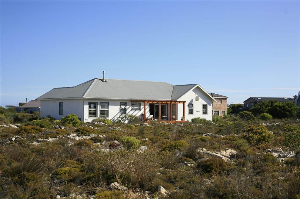 3 Bed House in Bettys Bay photo number 18