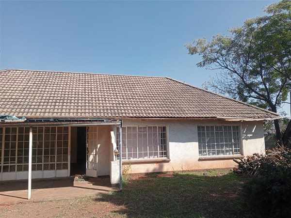 4 Bedroom House 4 Bedroom House