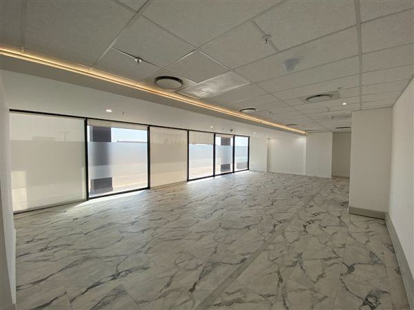 131  m² Office Space