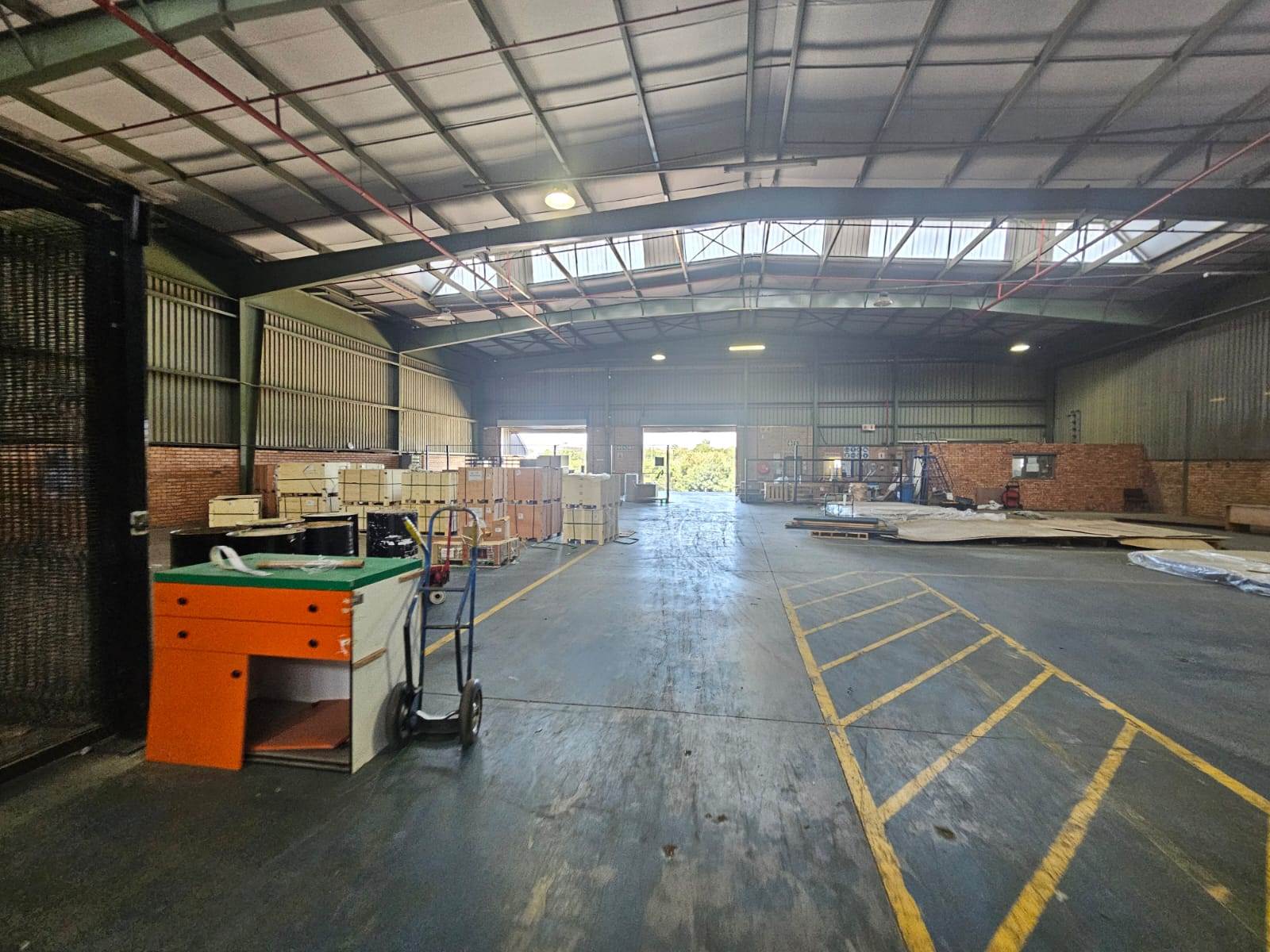 2102  m² Industrial space in City Deep photo number 5