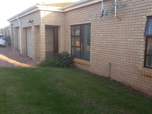 2 Bedroom Townhouse 2 Bedroom Townhouse
