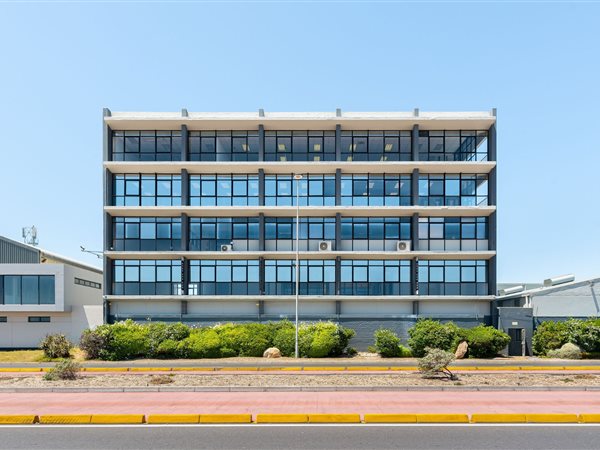 506  m² Commercial space