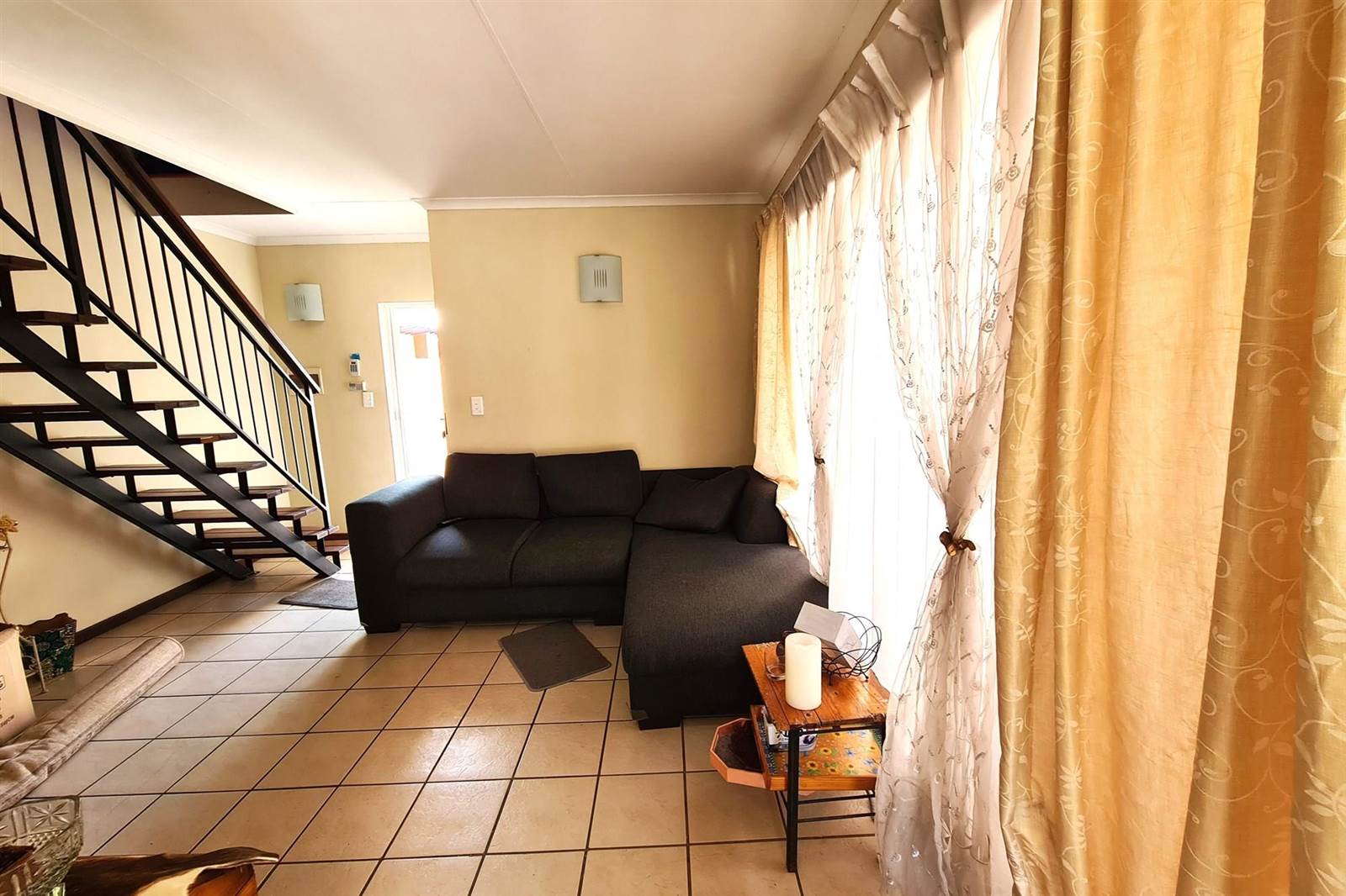 1 Bed Townhouse in Nelspruit photo number 2