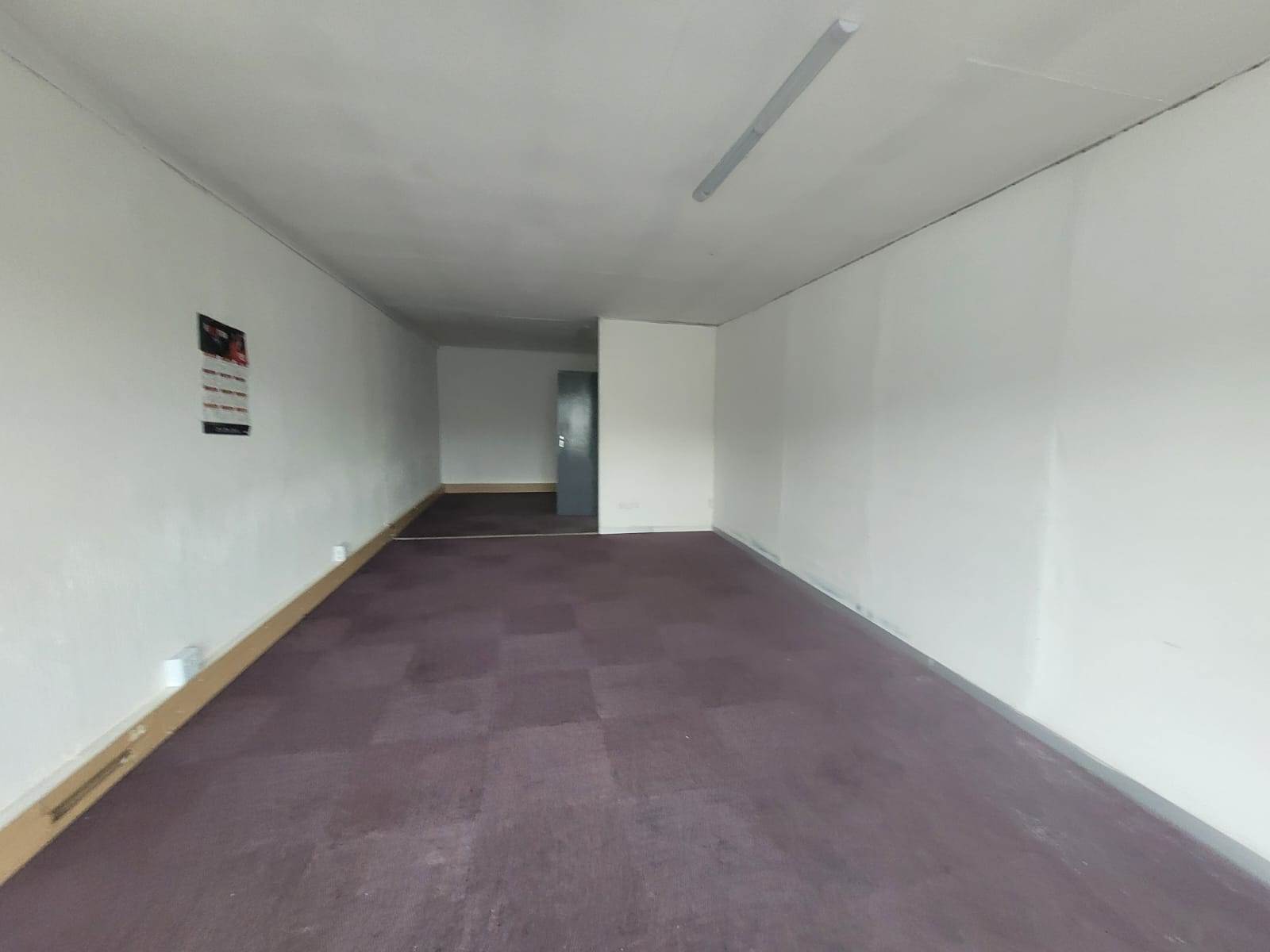 28  m² Commercial space in Glen Marais photo number 9