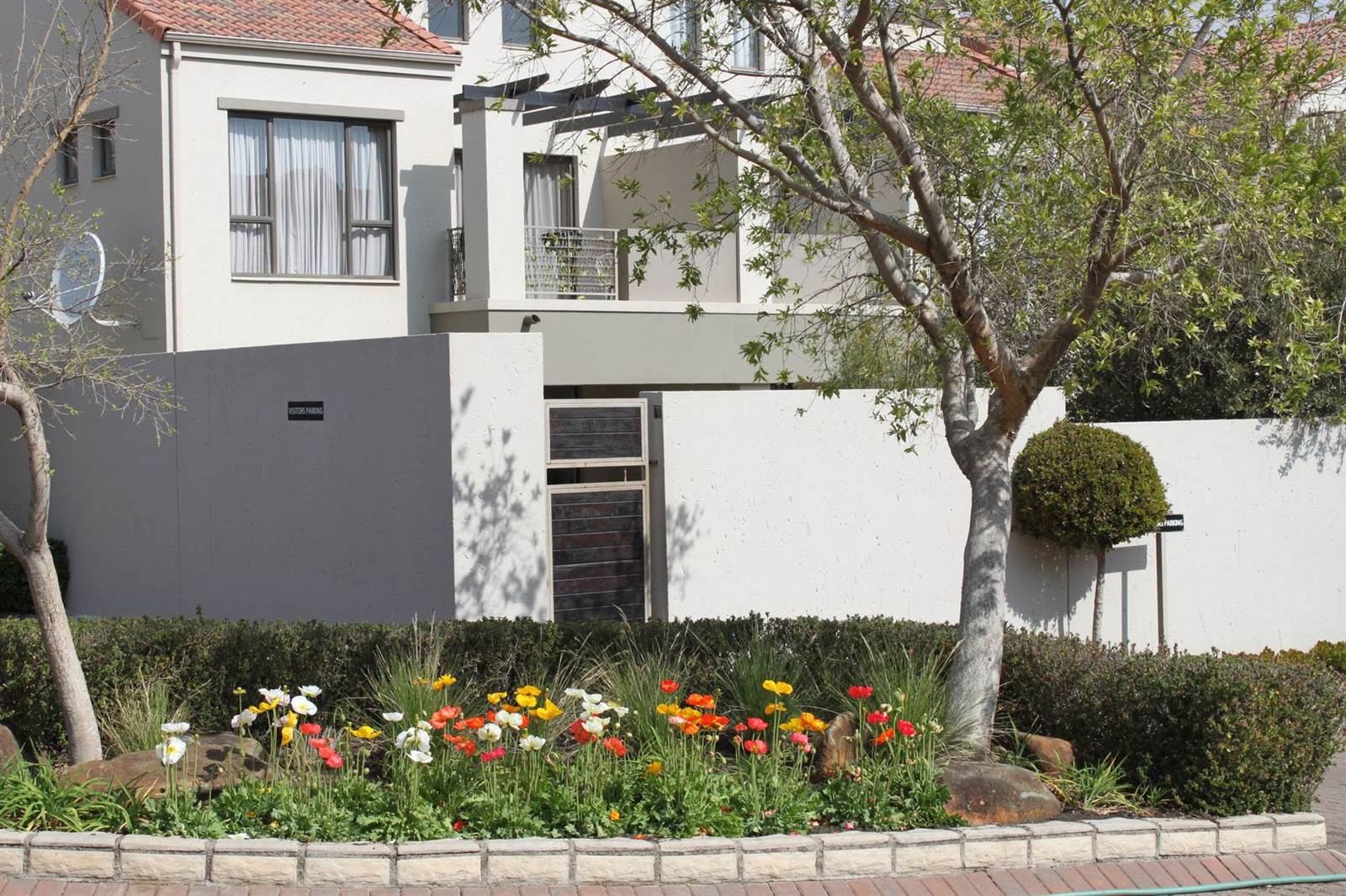 1 Bed Apartment in Douglasdale photo number 20