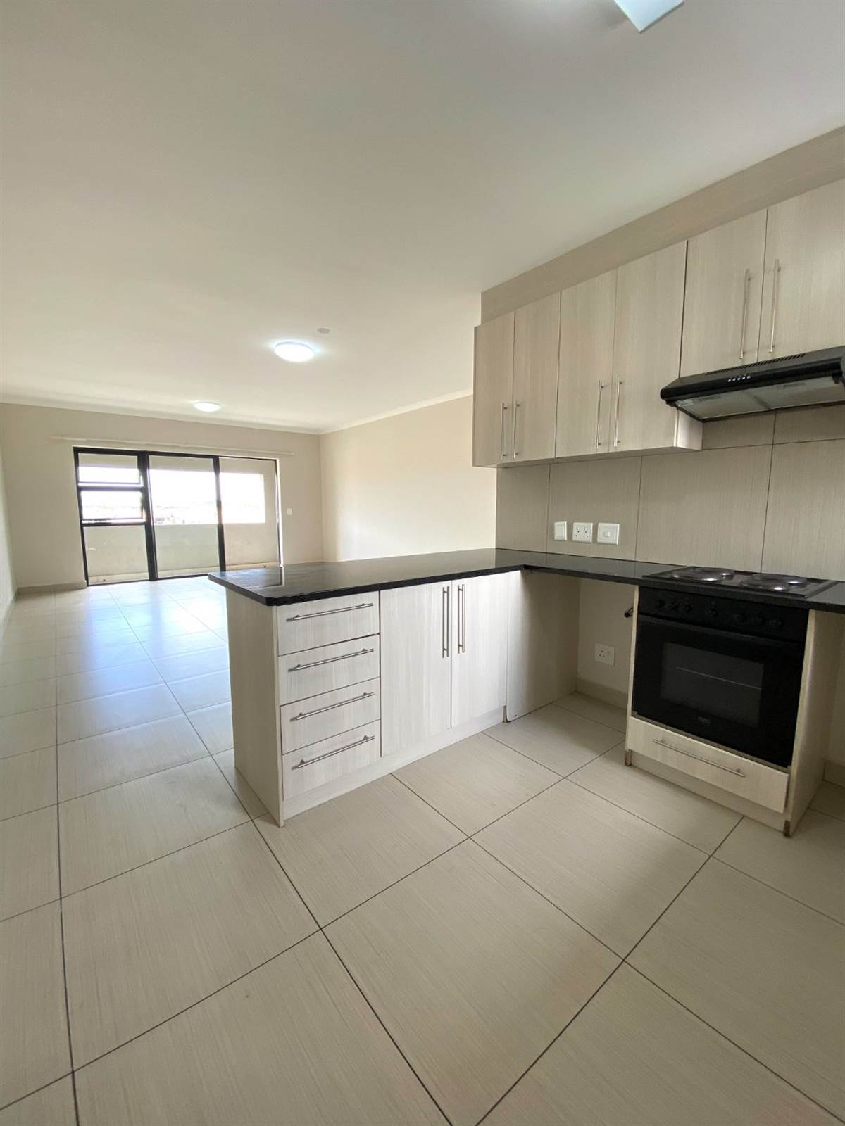 3 Bed Apartment in Parklands photo number 2