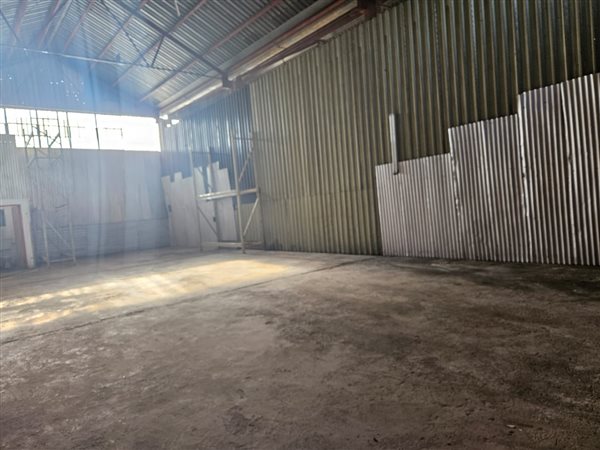 150  m² Industrial space