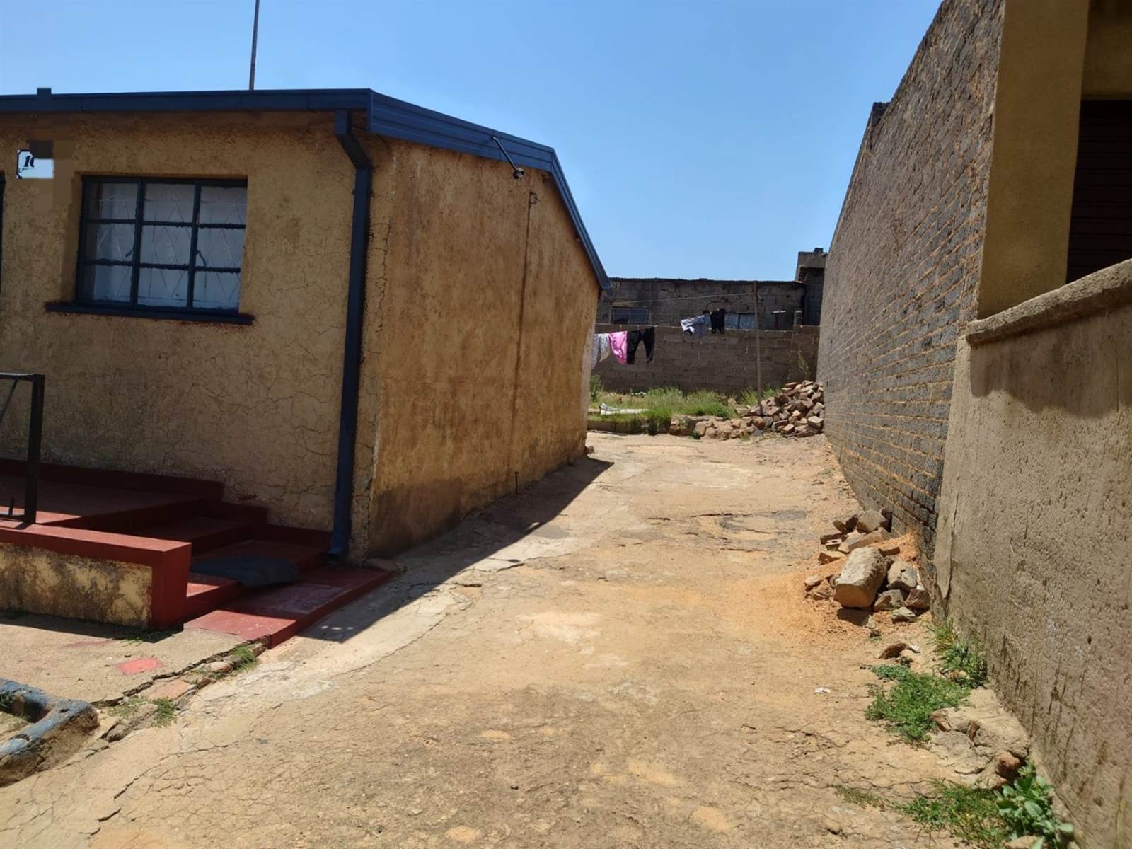 2 Bed House in Tembisa photo number 3