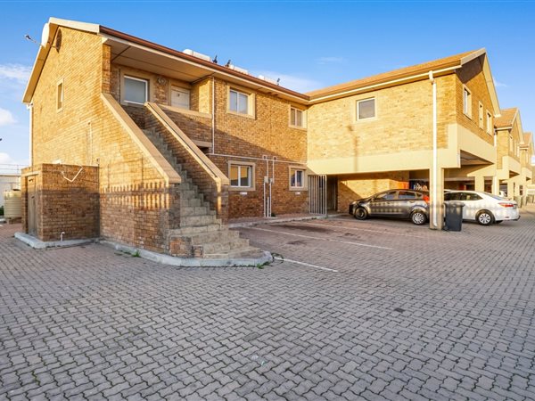 2 Bed Apartment in Rocklands